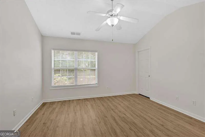 2555 Flat Shoals RD College Park, GA 30349