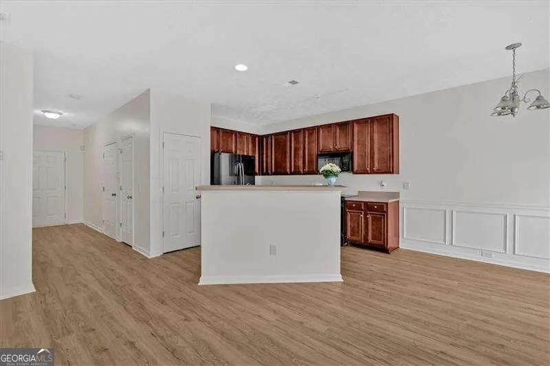 2555 Flat Shoals RD College Park, GA 30349