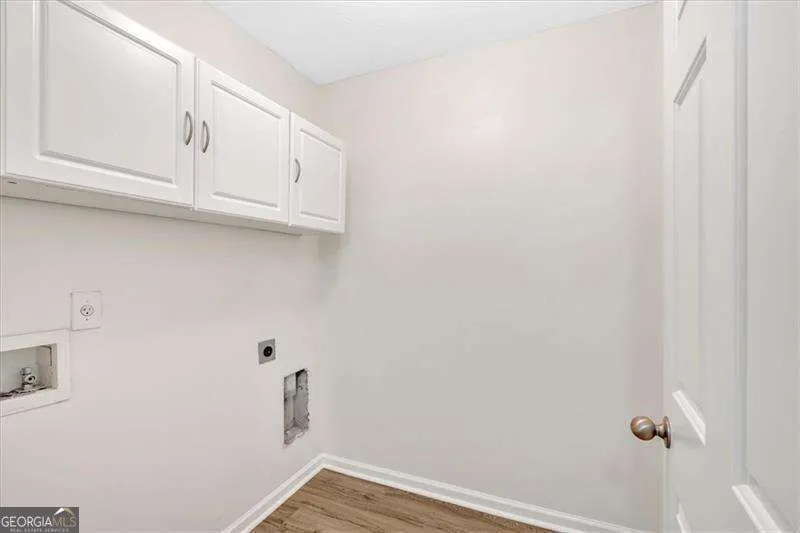 2555 Flat Shoals RD College Park, GA 30349