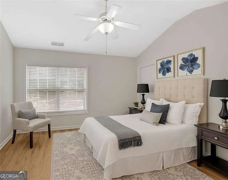 2555 Flat Shoals RD College Park, GA 30349