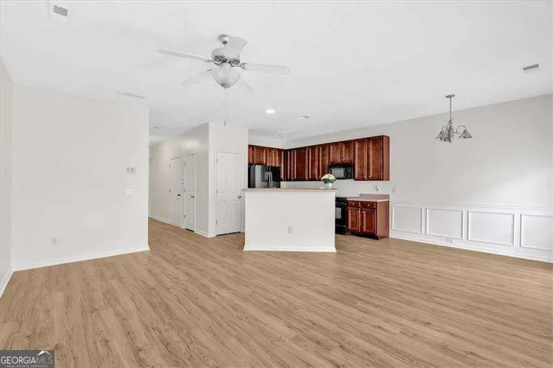 2555 Flat Shoals RD College Park, GA 30349