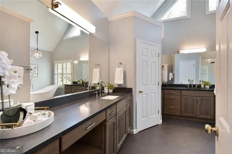 1175 Jennifer Oaks DR Alpharetta, GA 30004
