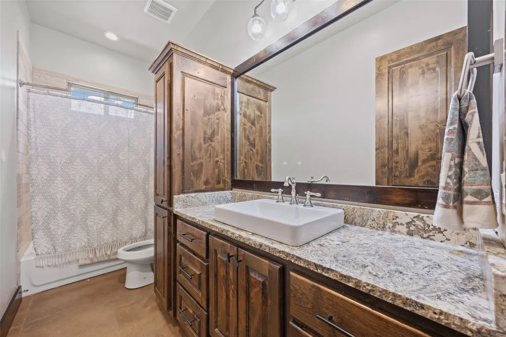 211 Rancho Ladera Drive San Marcos, TX 78666