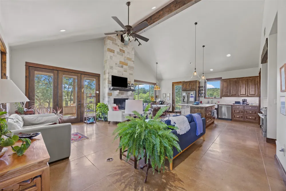 211 Rancho Ladera Drive San Marcos, TX 78666
