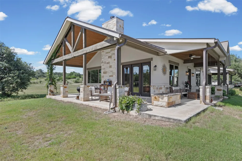 211 Rancho Ladera Drive San Marcos, TX 78666