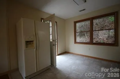 937 Shoal Creek Road Balsam Grove, NC 28708