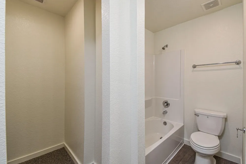 21155 Gosling Road #13C Spring, TX 77388