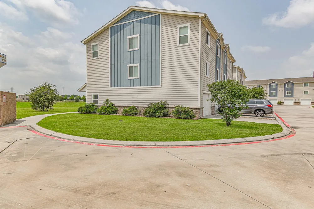 21155 Gosling Road #13C Spring, TX 77388