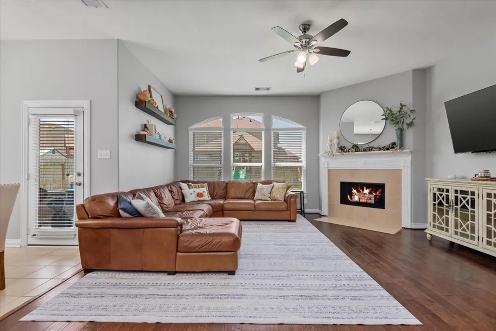 16319 Denise Terrace Drive Hockley, TX 77447