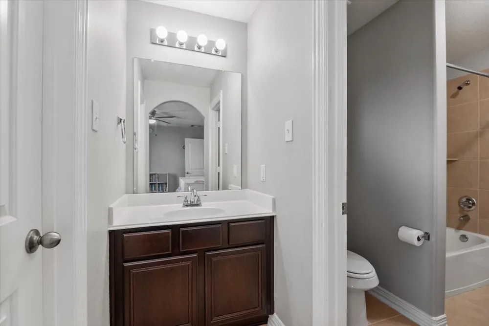 16319 Denise Terrace Drive Hockley, TX 77447