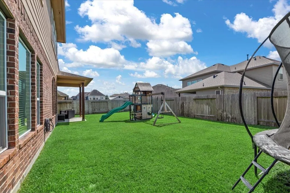 16319 Denise Terrace Drive Hockley, TX 77447