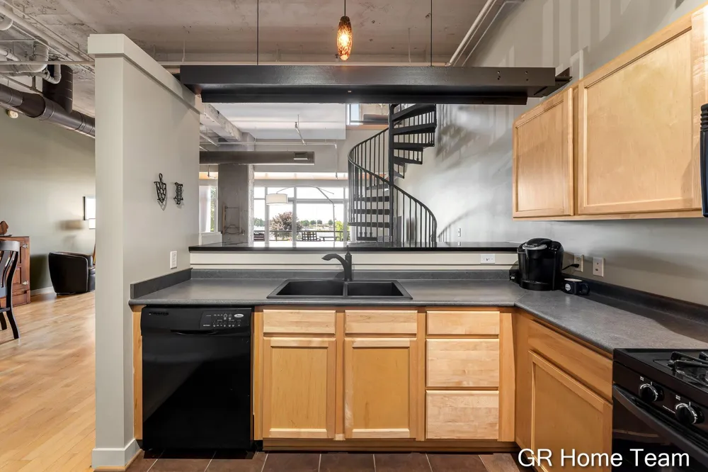105 W Danaher Street #201 Ludington, MI 49431
