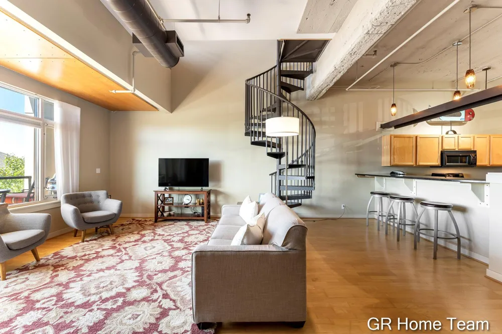 105 W Danaher Street #201 Ludington, MI 49431