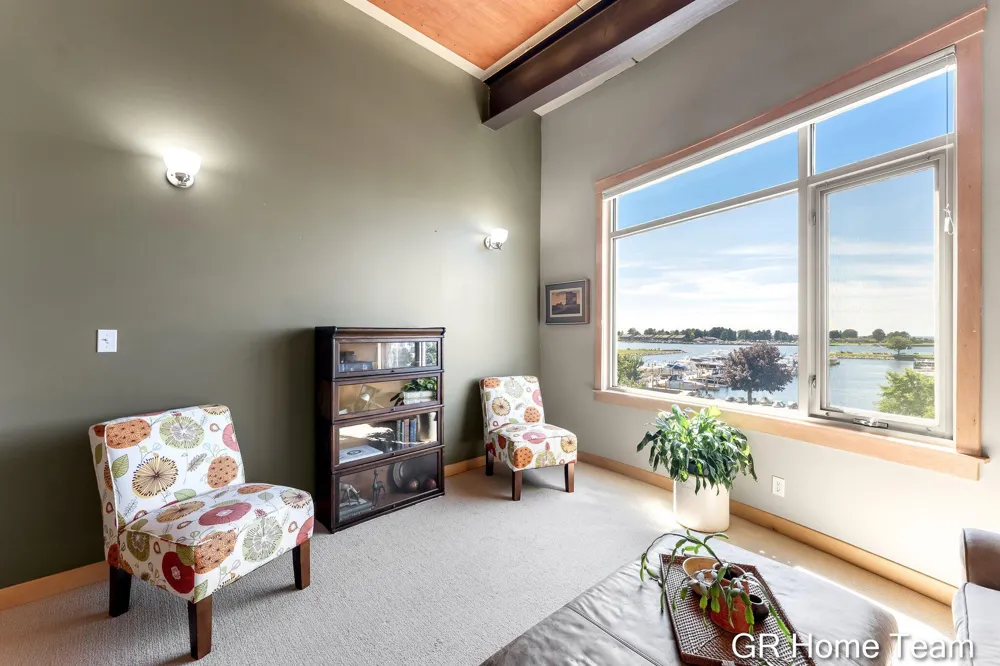 105 W Danaher Street #201 Ludington, MI 49431