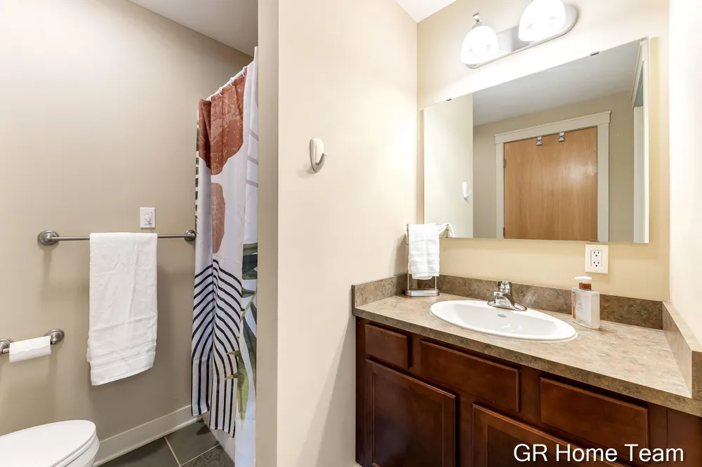 105 W Danaher Street #201 Ludington, MI 49431