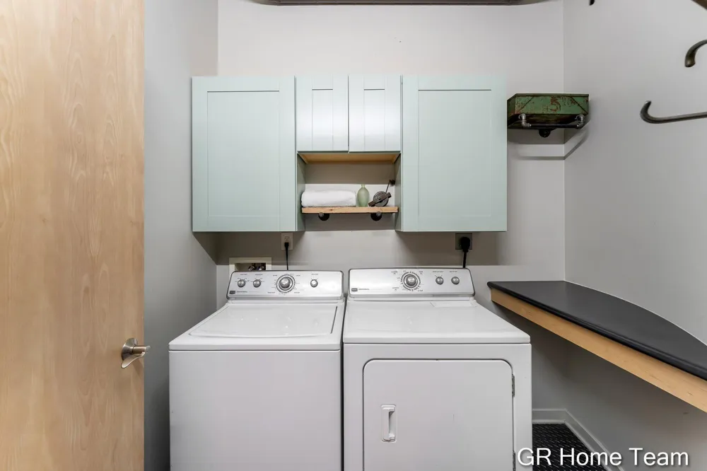 105 W Danaher Street #201 Ludington, MI 49431
