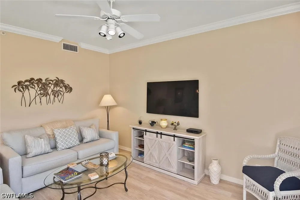 CEDAR HAMMOCK CIRCLE #122 Naples, FL 34112