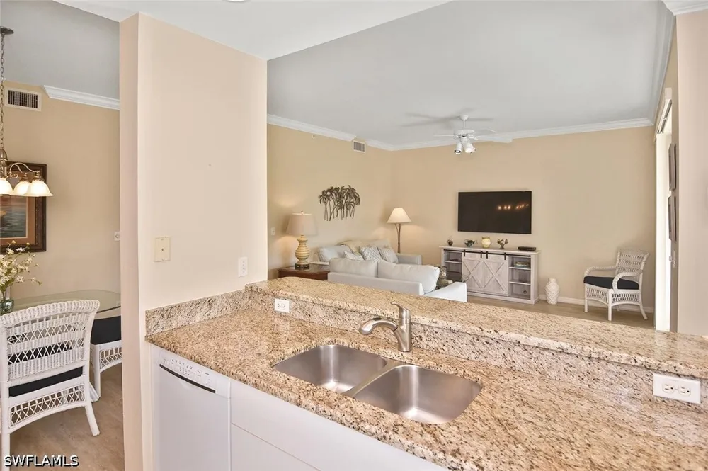CEDAR HAMMOCK CIRCLE #122 Naples, FL 34112