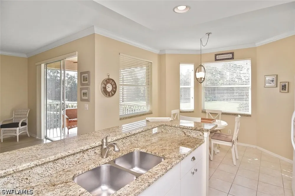 CEDAR HAMMOCK CIRCLE #122 Naples, FL 34112