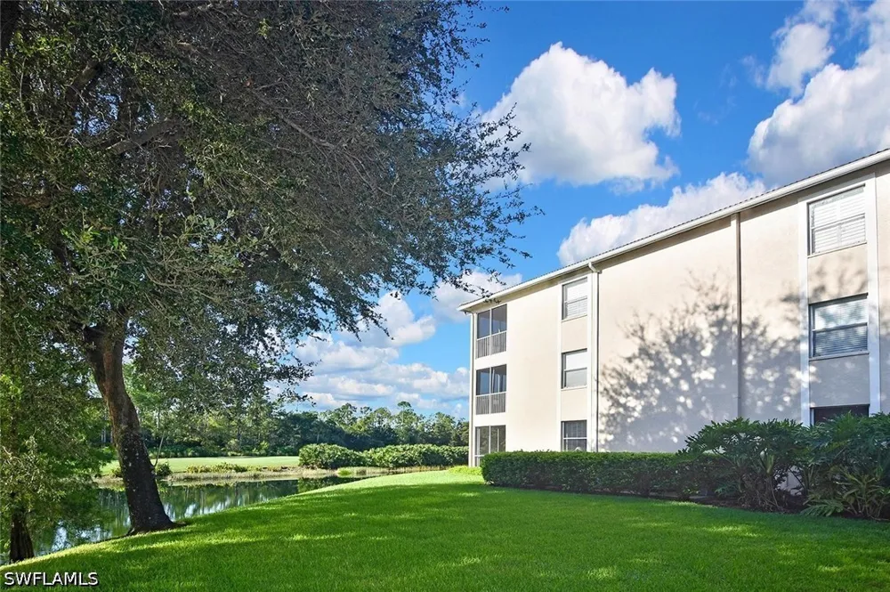 CEDAR HAMMOCK CIRCLE #122 Naples, FL 34112