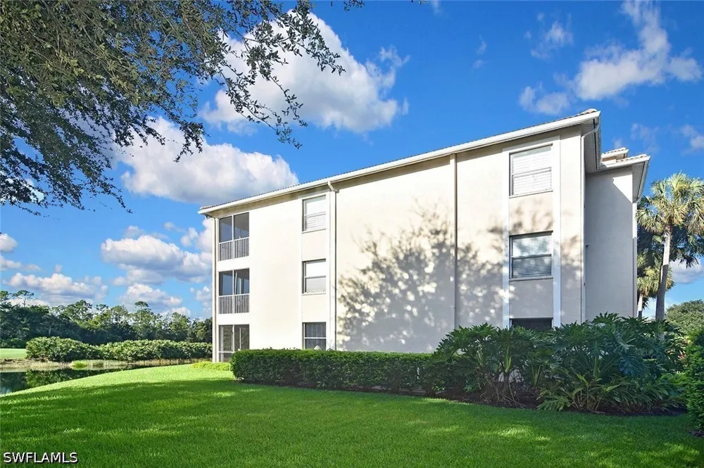 CEDAR HAMMOCK CIRCLE #122 Naples, FL 34112