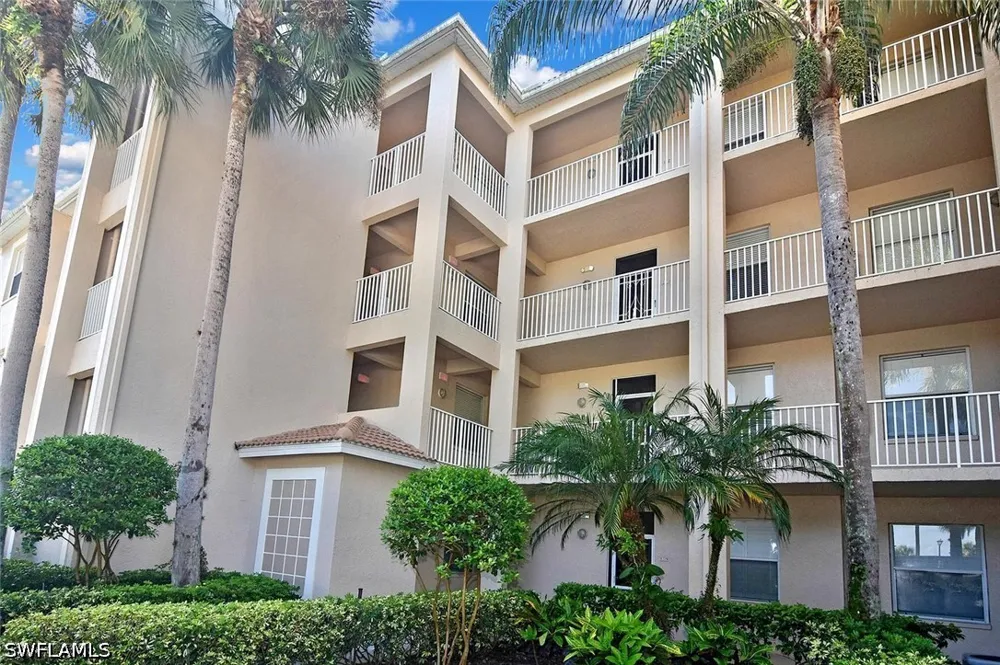CEDAR HAMMOCK CIRCLE #122 Naples, FL 34112