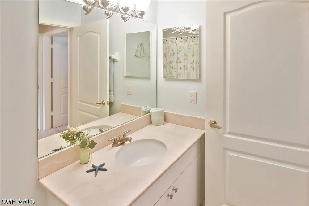 CEDAR HAMMOCK CIRCLE #122 Naples, FL 34112