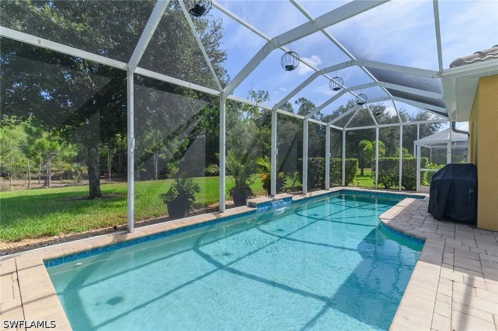 Manchester Drive Naples, FL 34114