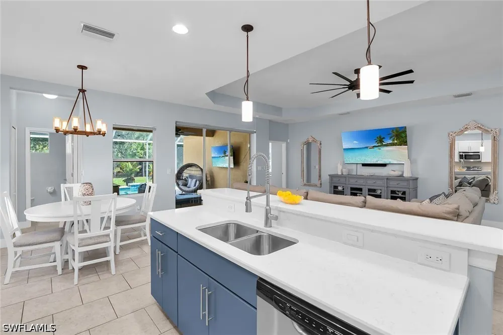 Manchester Drive Naples, FL 34114