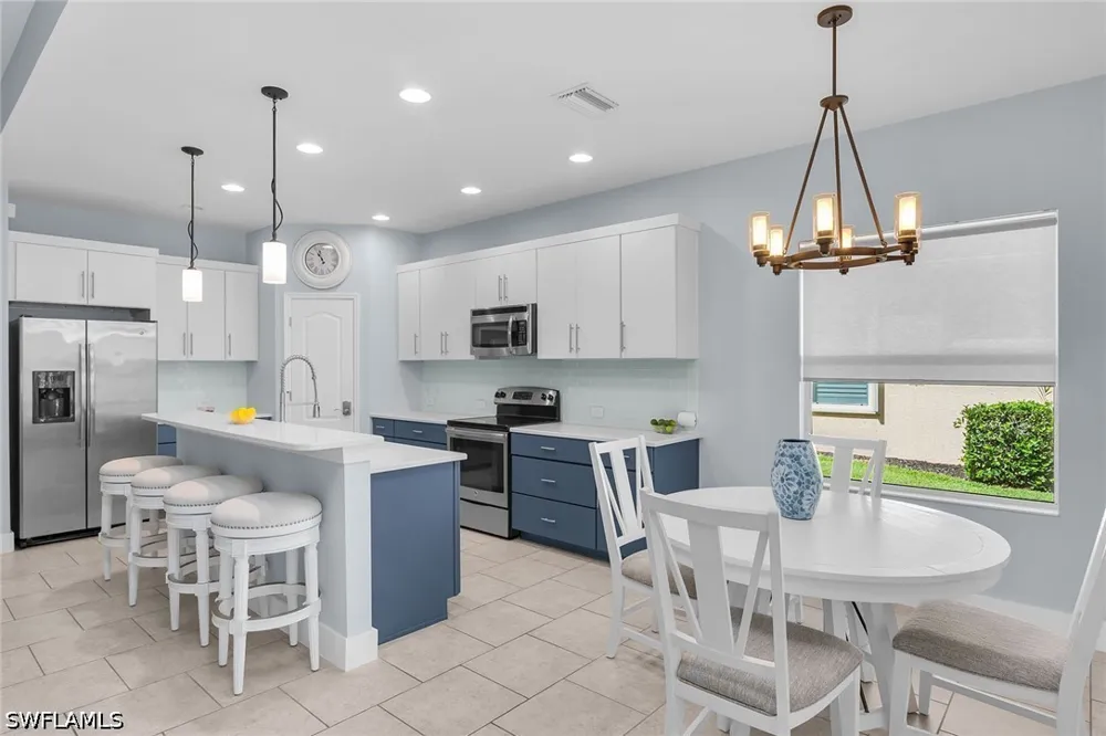 Manchester Drive Naples, FL 34114