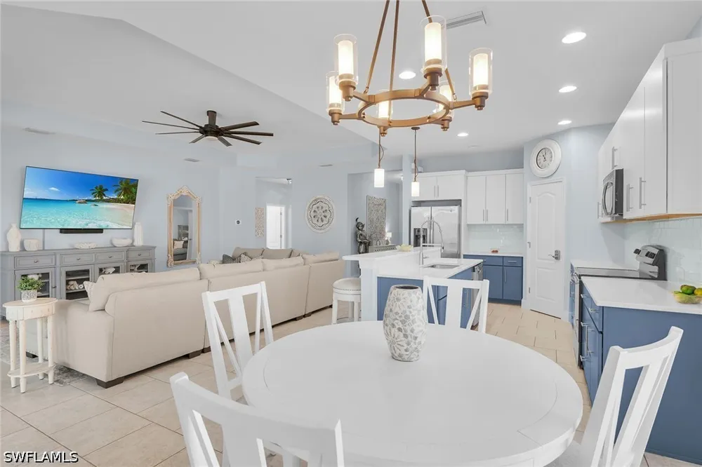 Manchester Drive Naples, FL 34114
