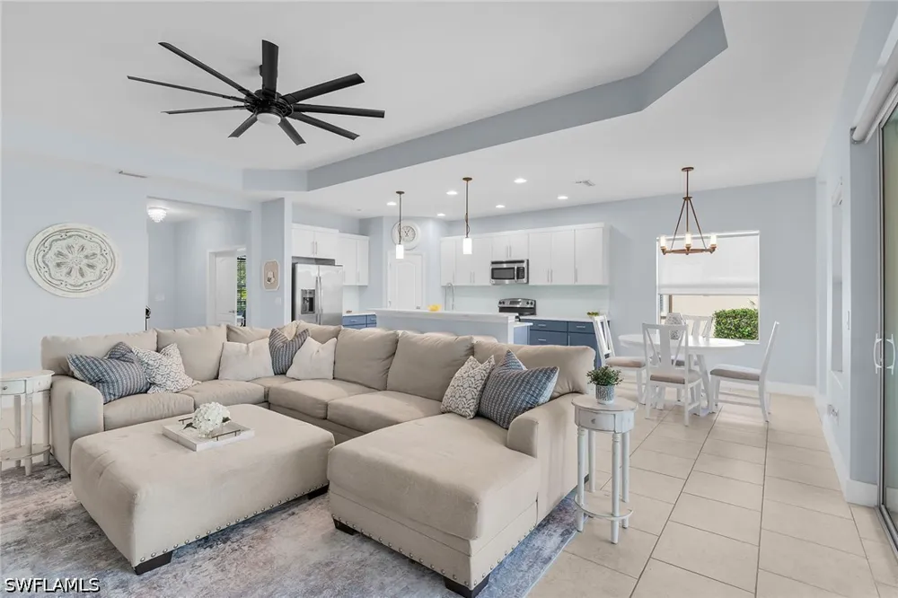 Manchester Drive Naples, FL 34114