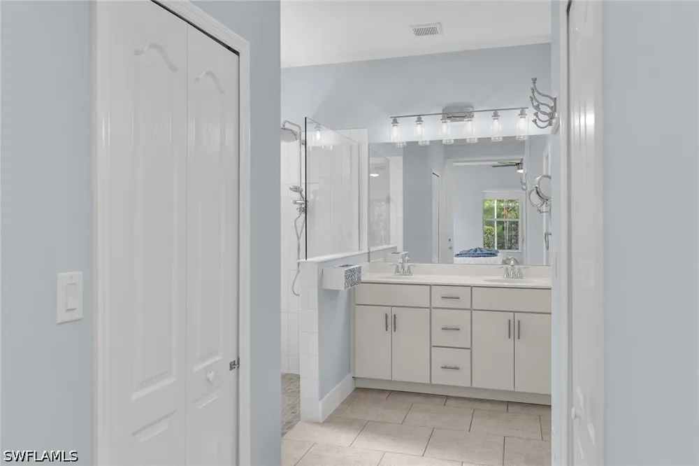 Manchester Drive Naples, FL 34114