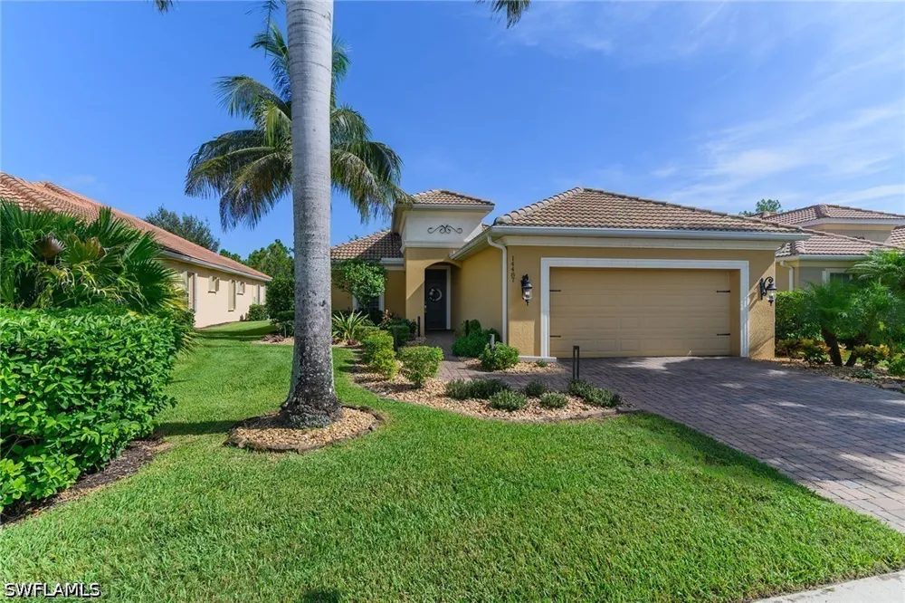 Manchester Drive Naples, FL 34114