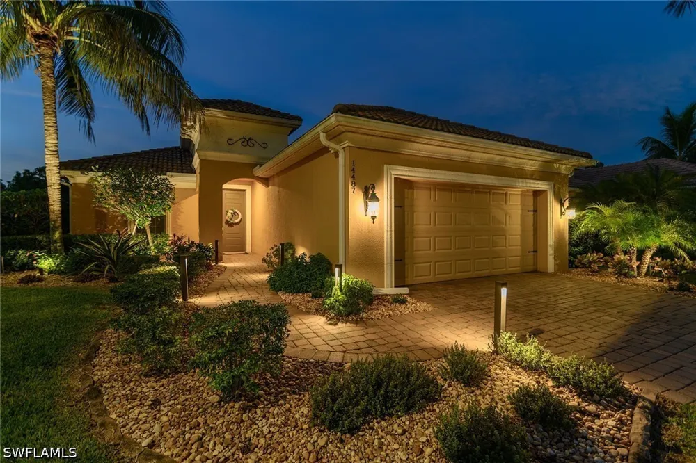 Manchester Drive Naples, FL 34114