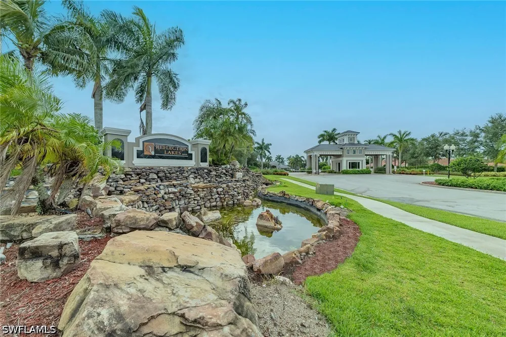 Manchester Drive Naples, FL 34114