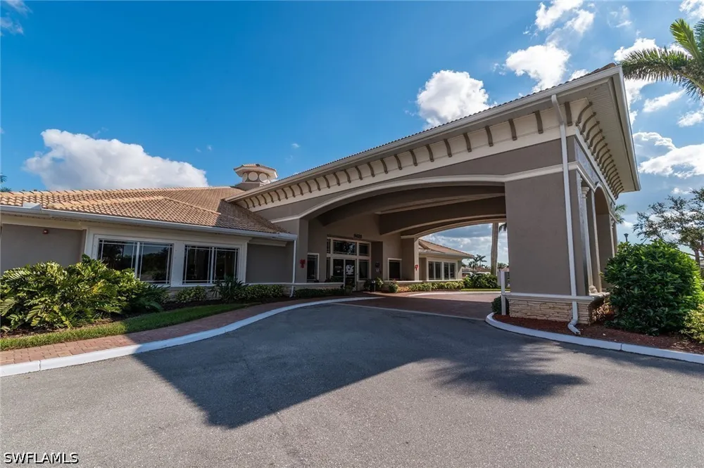 Manchester Drive Naples, FL 34114
