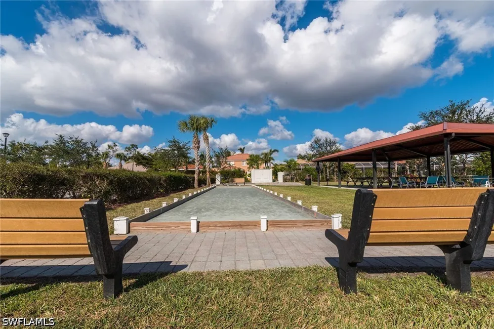 Manchester Drive Naples, FL 34114