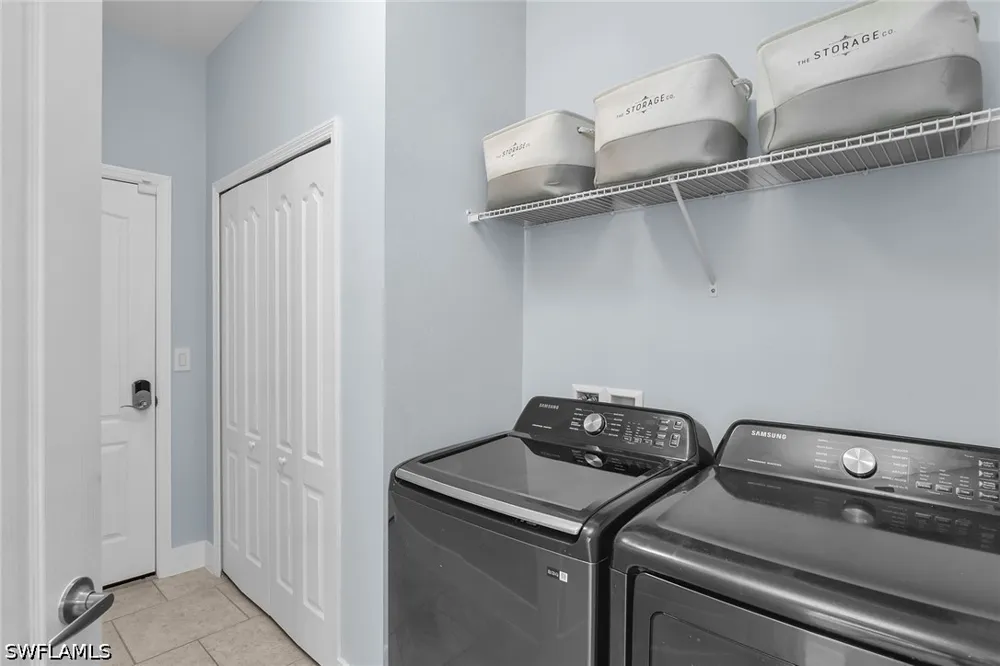 Manchester Drive Naples, FL 34114