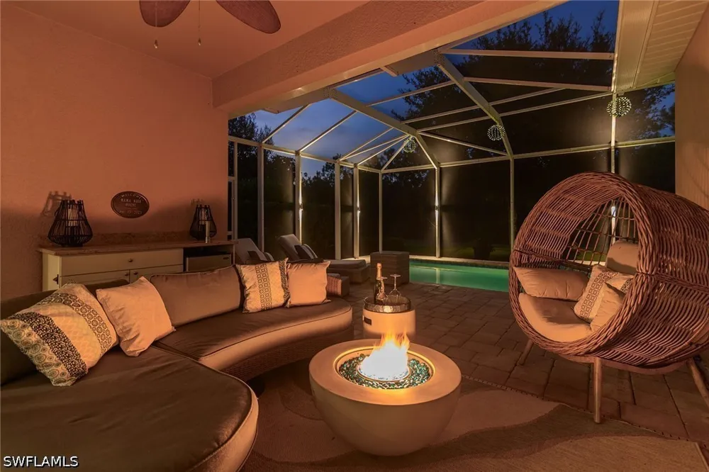 Manchester Drive Naples, FL 34114