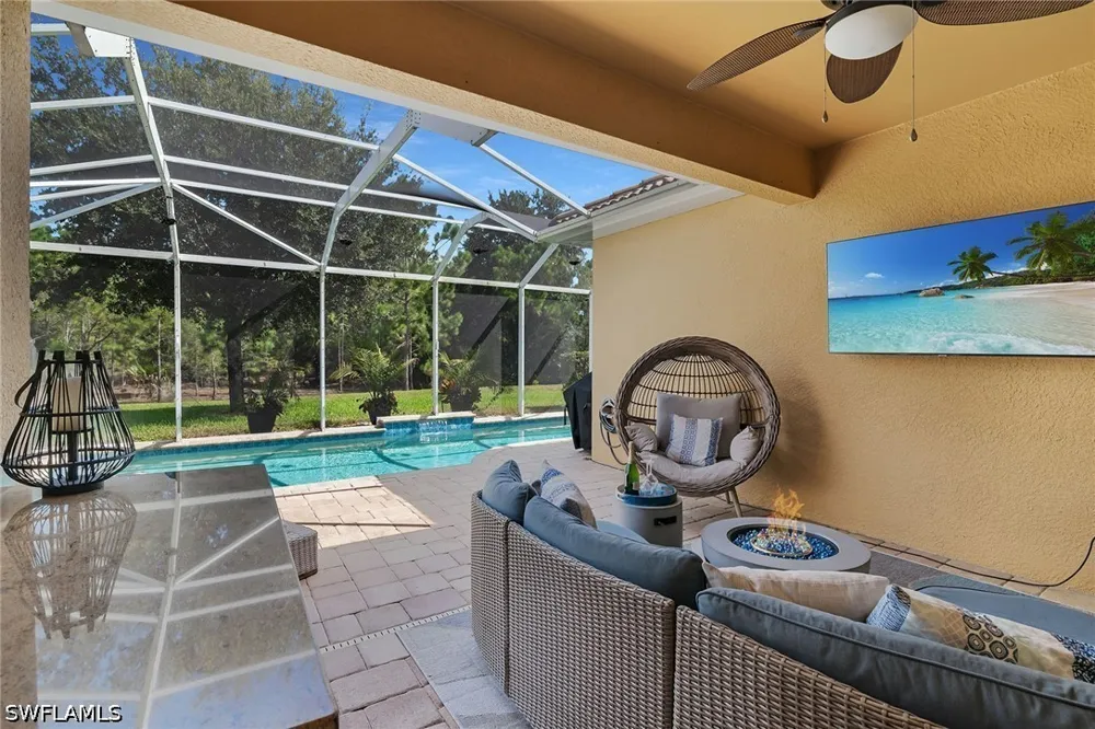 Manchester Drive Naples, FL 34114