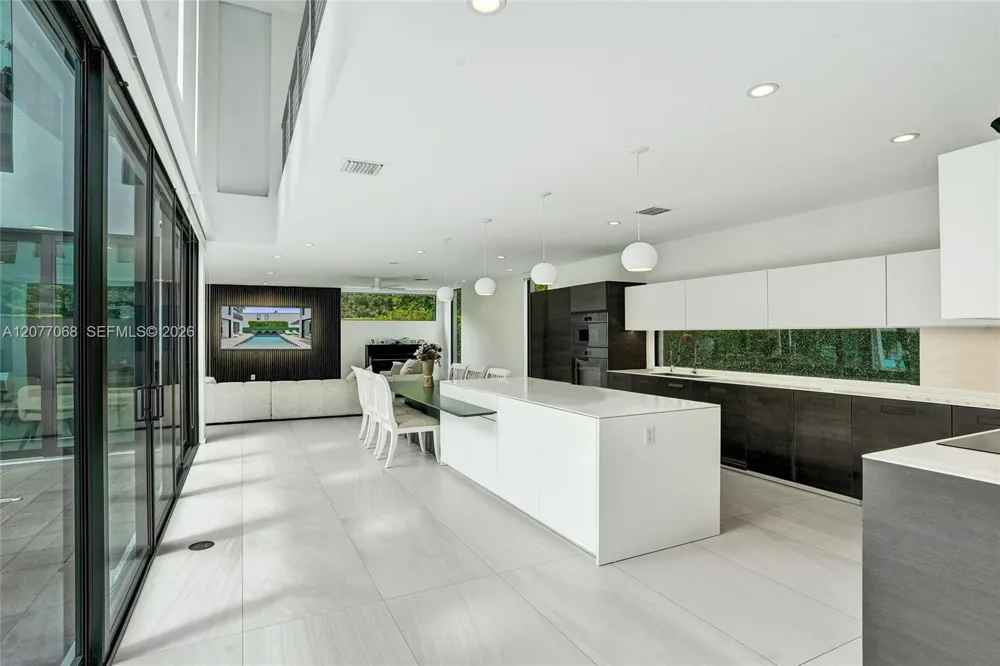 129 Victoria Park Rd Fort Lauderdale, FL 33301