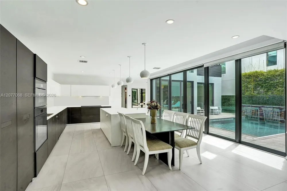 129 Victoria Park Rd Fort Lauderdale, FL 33301