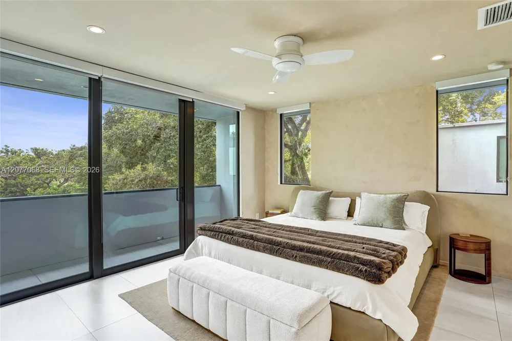 129 Victoria Park Rd Fort Lauderdale, FL 33301