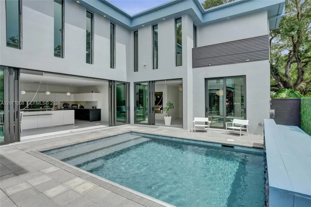 129 Victoria Park Rd Fort Lauderdale, FL 33301