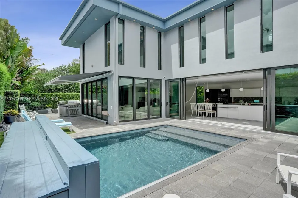 129 Victoria Park Rd Fort Lauderdale, FL 33301