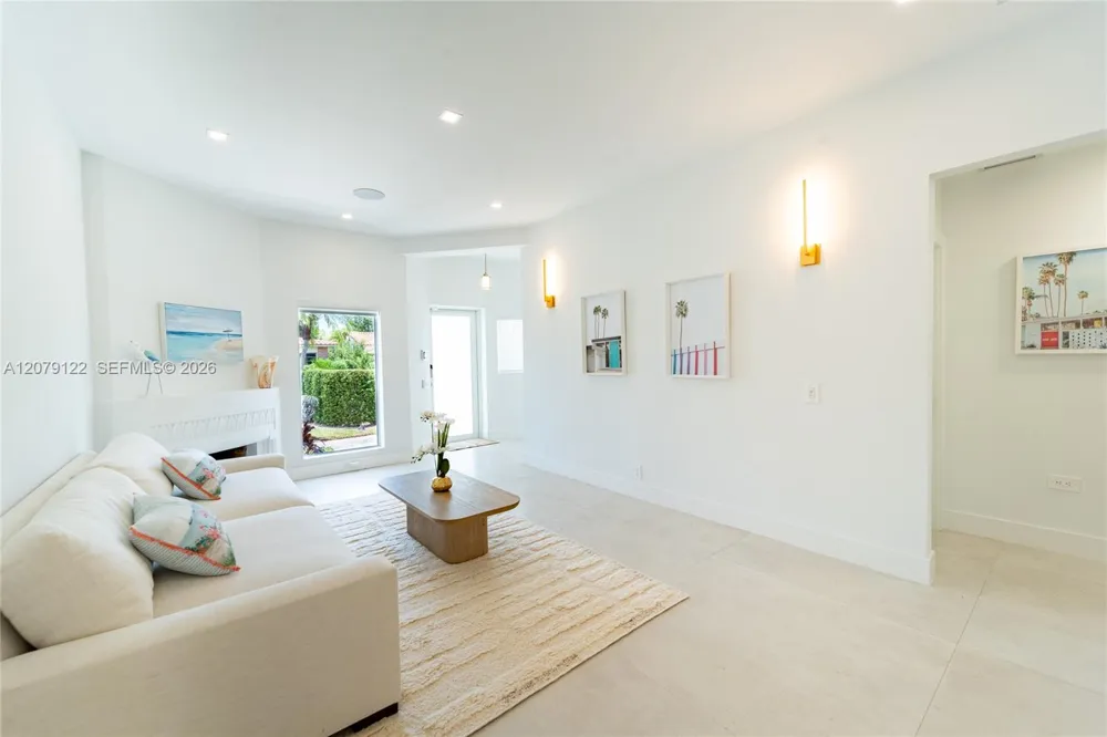 8926 Emerson Ave Surfside, FL 33154