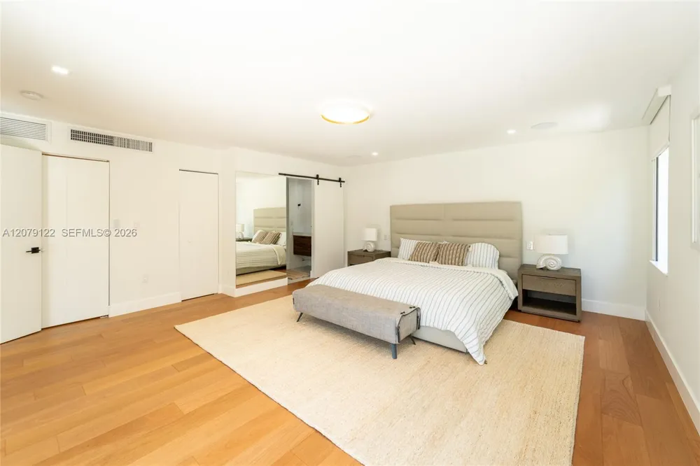 8926 Emerson Ave Surfside, FL 33154
