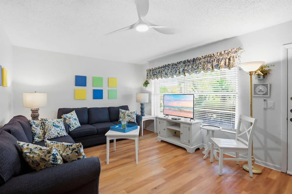 640 SNUG HARBOR DRIVE #F4 Boynton Beach, FL 33435