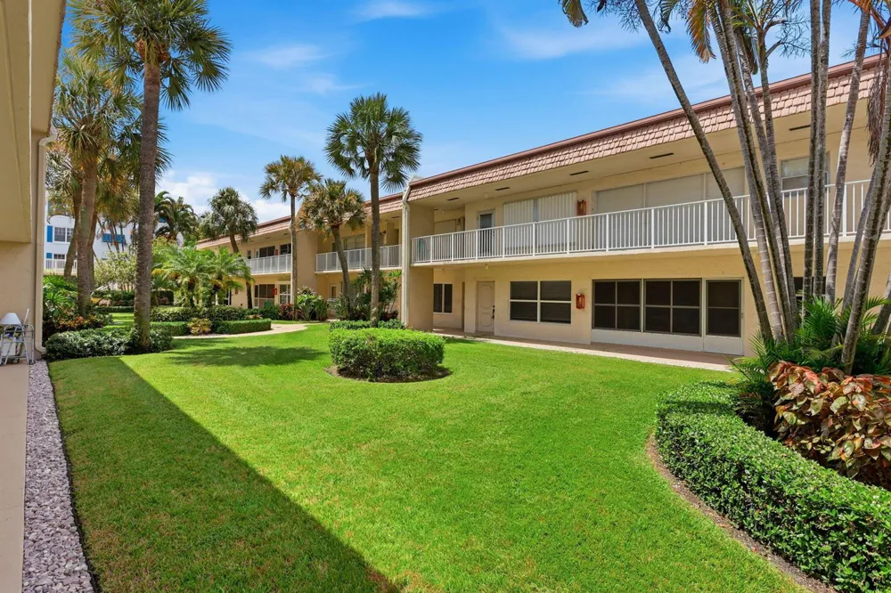 640 SNUG HARBOR DRIVE #F4 Boynton Beach, FL 33435